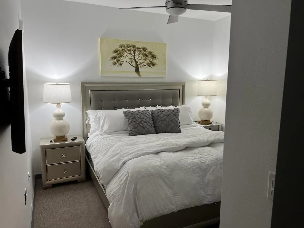 Vibrant Downtown Summerlin Condo Las Vegas Appartement